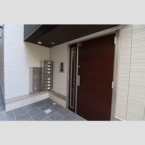 D-ROOM本町1丁目 エントランス