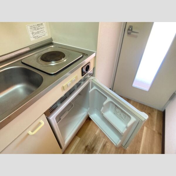 メゾン・ド・オヤマ203号室 ミニ冷蔵庫