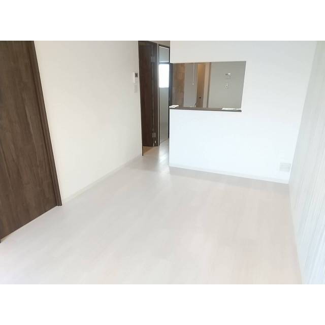 303号室