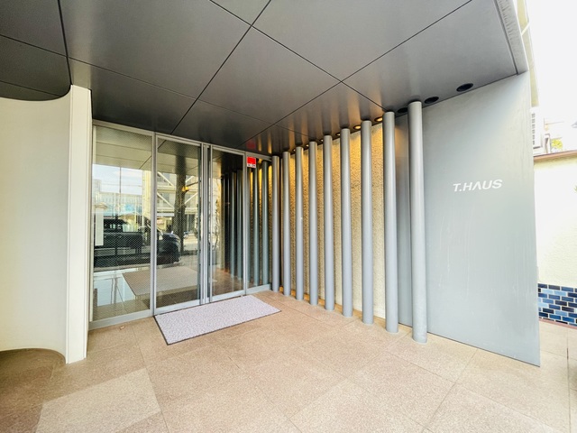 Ｔ－ＨＡＵＳ0203号室 エントランス