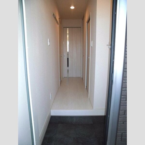 ラ・ピーノ　5 玄関