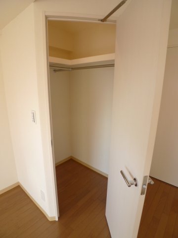 イーストメゾンビルＴ 収納