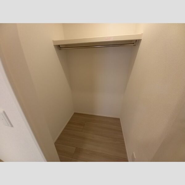プランドール蒲生南町Ⅱ202号室 ウォークインクローゼット