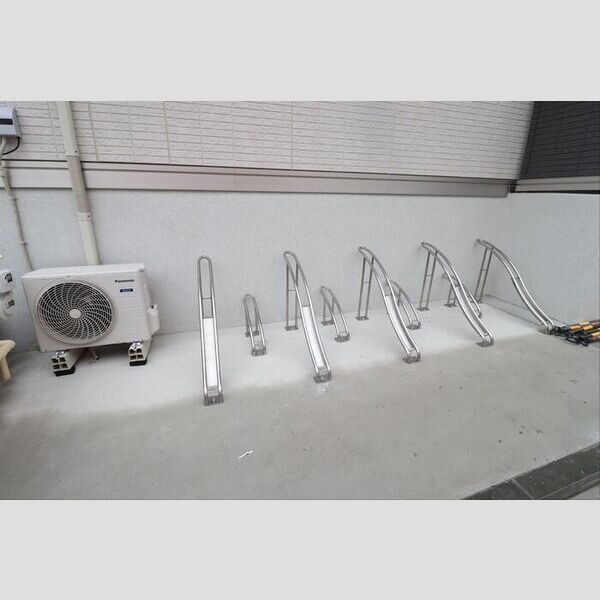 セレスティア西台B 駐輪場