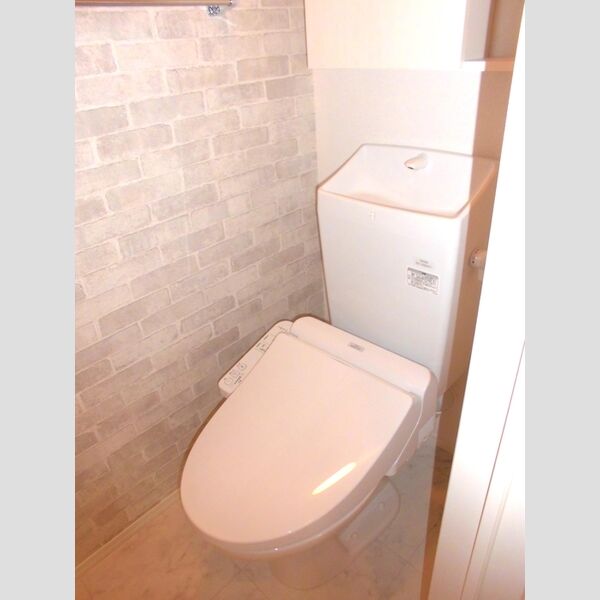 シャルール川越303号室 トイレ