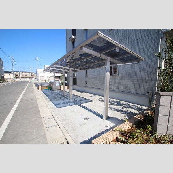 ボンメゾン 駐輪場には屋根が付いています!