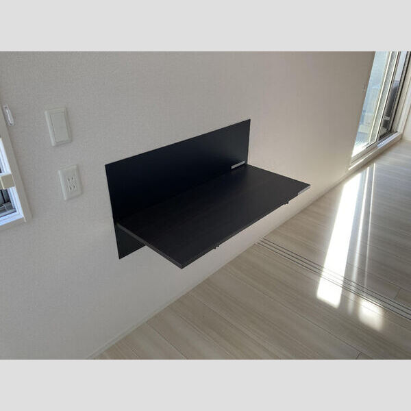 エクセリア蓮根101号室 テレワークデスク