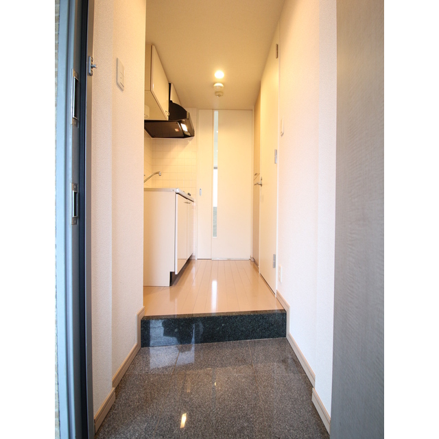 プレール・ドゥーク虎ノ門601号室 玄関