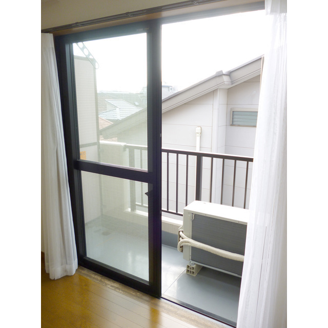 メインステージ中野坂上301号室 バルコニー