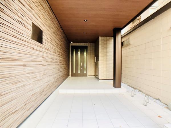 Ｃｏｍｐａｓｓｉｖｏ　Ｍｉｙｏｓｈｉ1階 エントランス