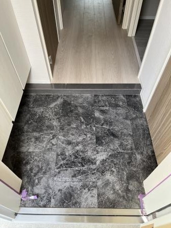 ジュウセイ　レジデンス 玄関