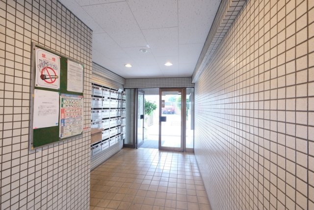 キャッスルマンション椎名町201号室 エントランス