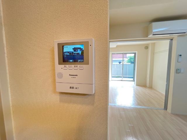 イルミナーレ106号室 カメラ付インターホン