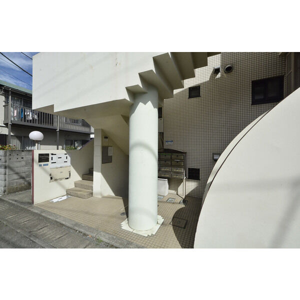 ジュネパレス大和第03 エントランス