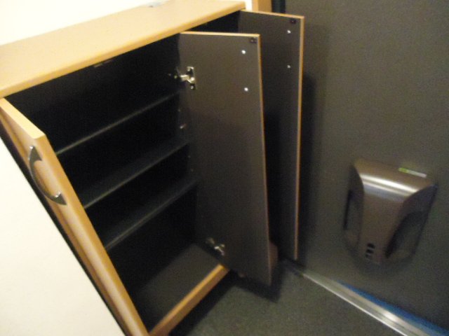 アローウェルス102号室 シューズBOX