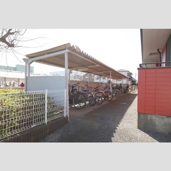 サニーハイツ205号室 駐輪場