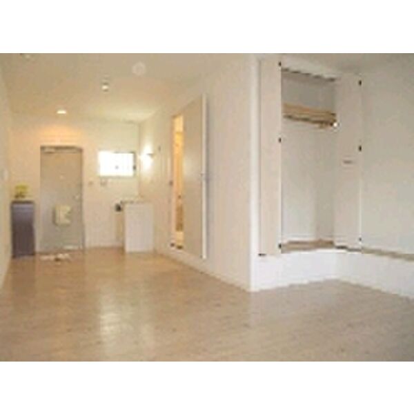 第18明智ビル リビング