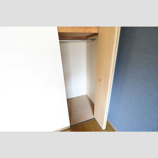 ルーチェ緑が丘　B113号室 収納