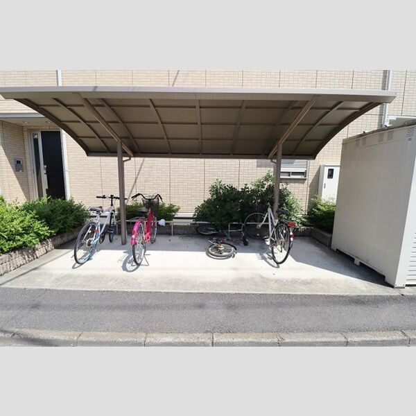 スカイコート 駐輪場