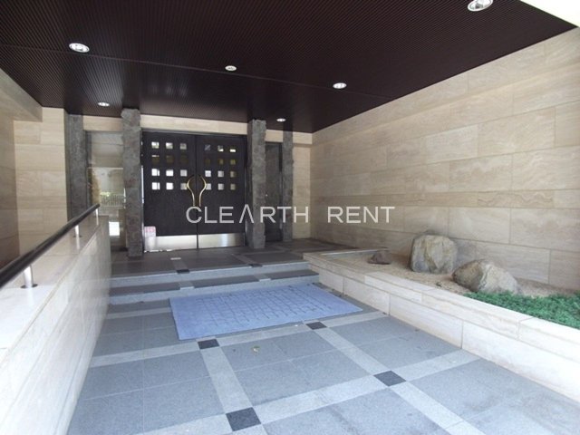 サンレイ広尾エクセレンテ 落ち着いたエントランスです