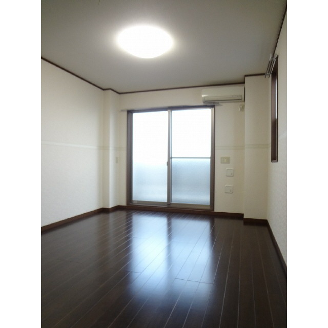 303号室