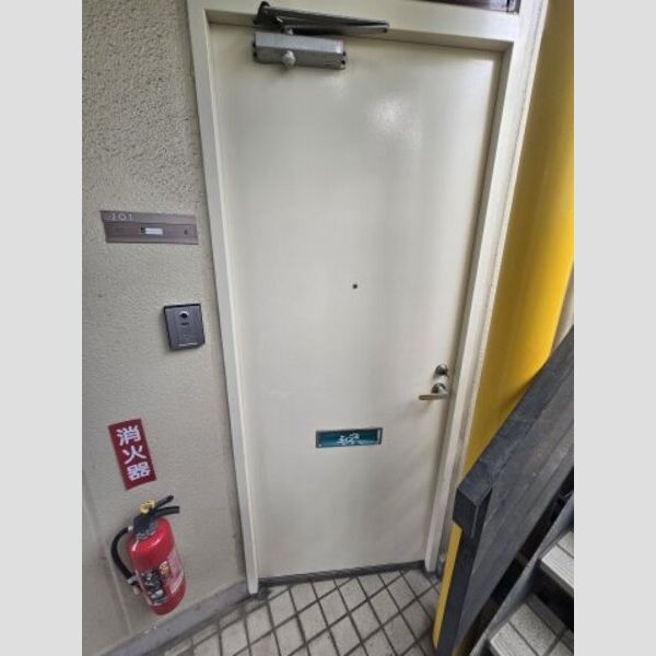 マンション麗和 玄関