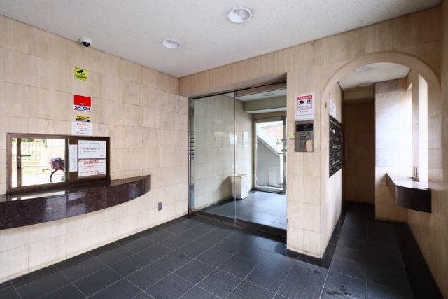 ハイネスプラザ新宿５1階 エントランス