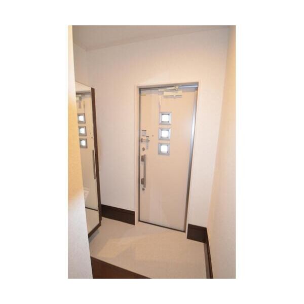 クレールメゾン201号室 玄関