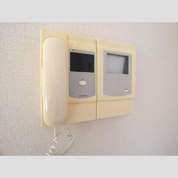 グランドパレス302号室 モニターインターホン