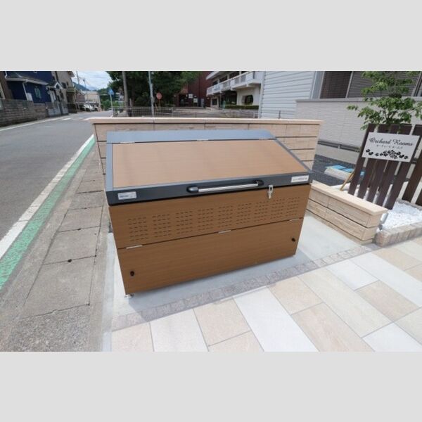 オーチャード ルームズ 専用ゴミストッカー