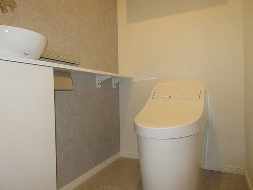 ＨＡＲＵＭＩ　ＦＬＡＧ　ＳＵＮ　ＶＩＬＬＡＧＥ　Ｔ棟 トイレ