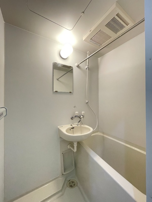 Ｍｅｉｎｅ　Ｂｕｒｇ2階 同建物別部屋の参考画像