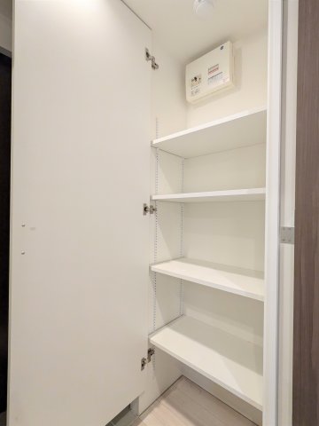 フラッフィー市谷台町0401号室 収納