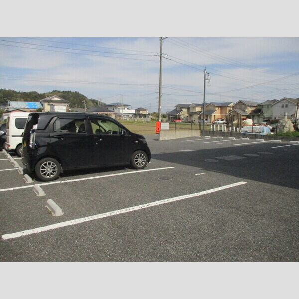 ESTRONDE(エスト・ロンド) 駐車場