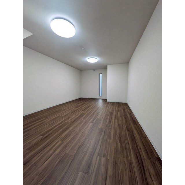 北新宿2丁目戸建 1階洋室