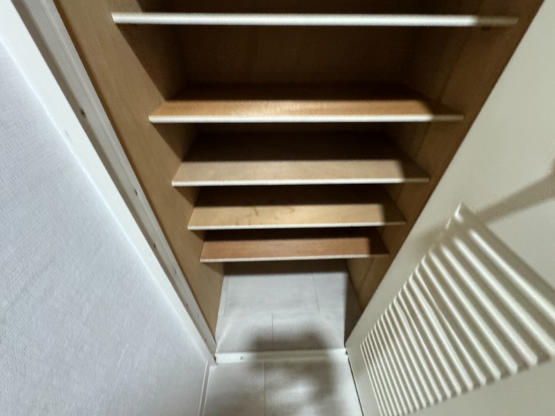 ヴィラリッツ鶴見中央 下足入れ