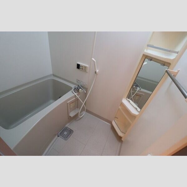 サニーフラット　B ユニットバス　追い焚き機能付き