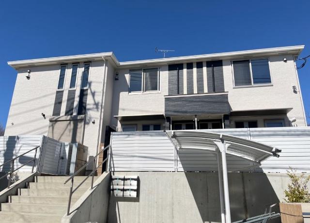 サクラーレ成城 外観写真（昼）