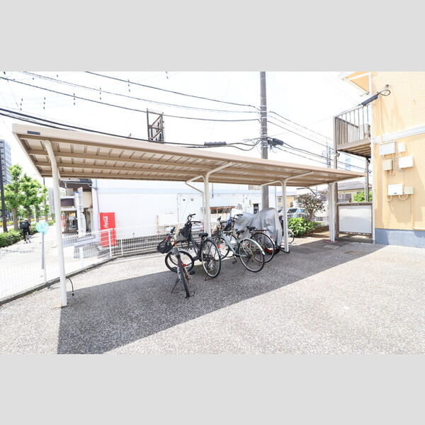 ファーストターフ鎌取　A 駐輪場