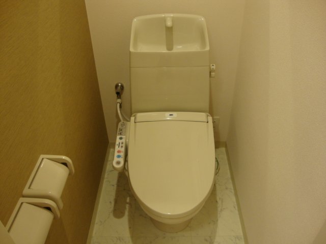 ルラーシュ シャワー付トイレ