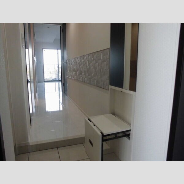 ラ・ベレッツァ　フェリオ502号室 玄関