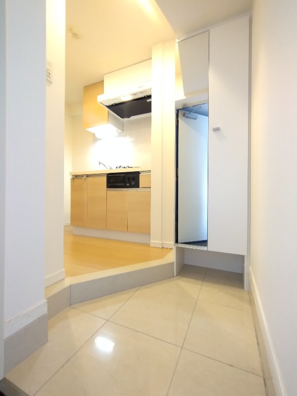 クレイシア練馬駅前6階 玄関