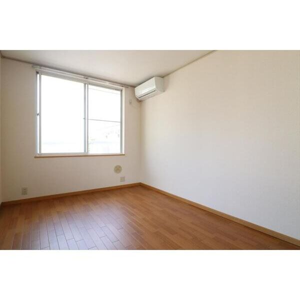 エステート亀ヶ谷211号室 リビング