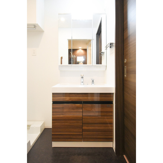 プライムガーデン若木0104号室 内観