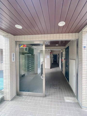 スカイコート白楽第2110号室 エントランス