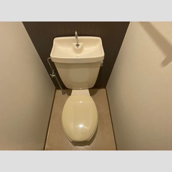 フラットエイト 202号室トイレ