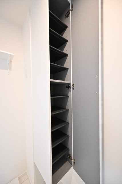 長楽町屋レジデンス1階 靴入