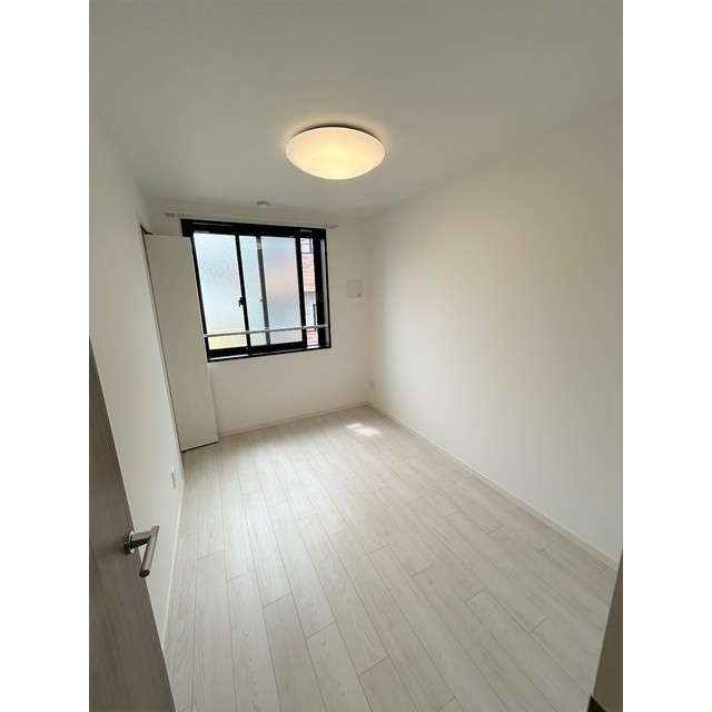 SOLASIA residence世田谷代田0403号室 リビング