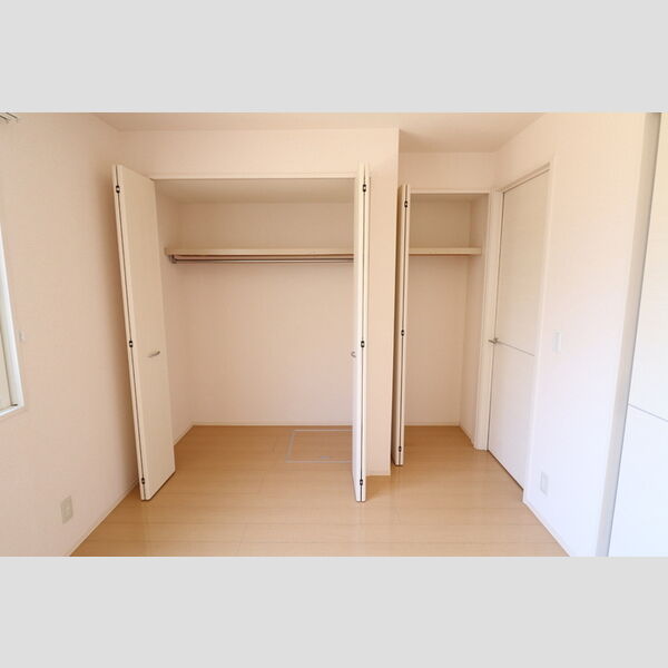 グリンミル クローゼット★物入