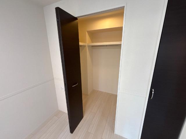 レヴメゾン神山六番館205号室 ウォークインクローゼット（イメージ）